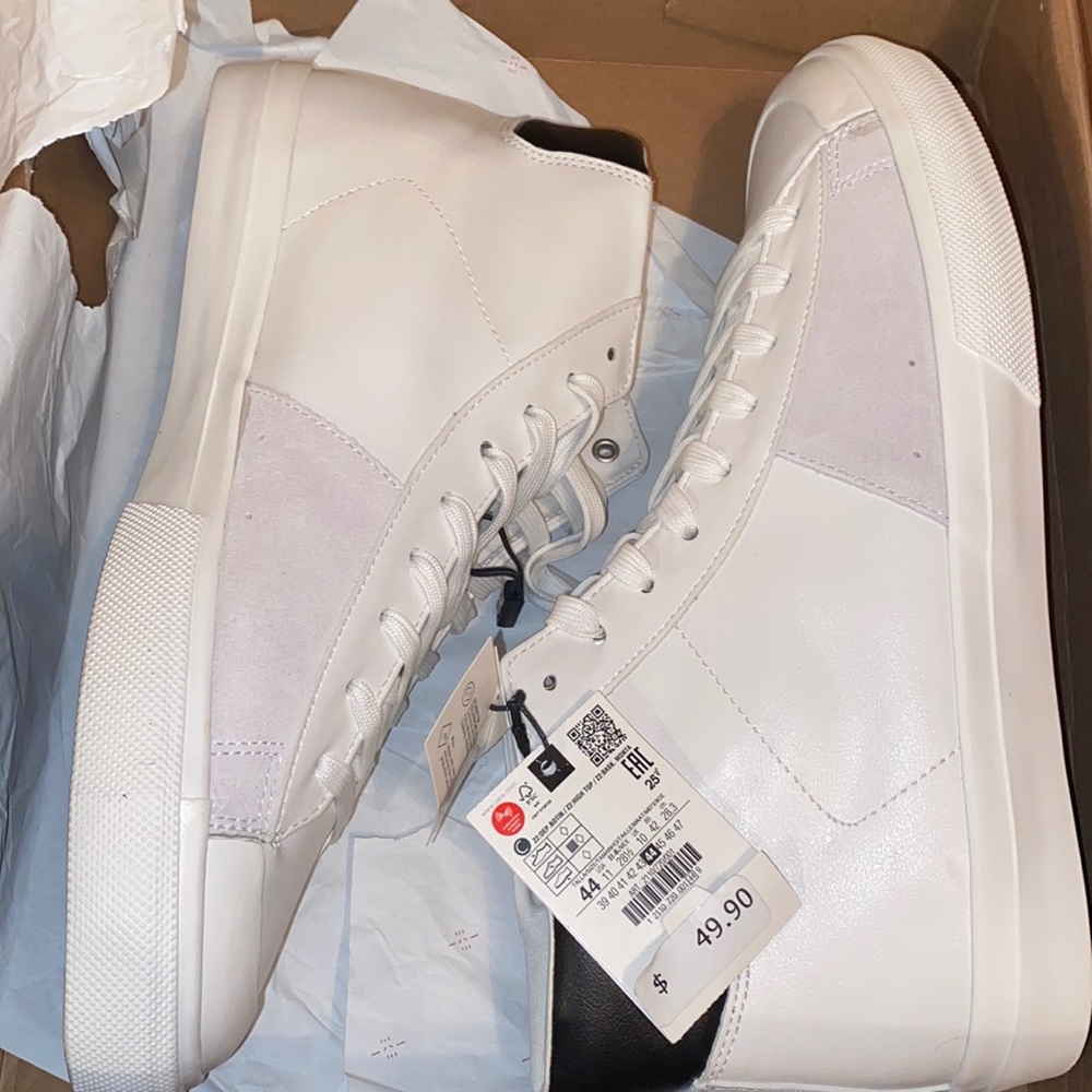Casual Shoes
